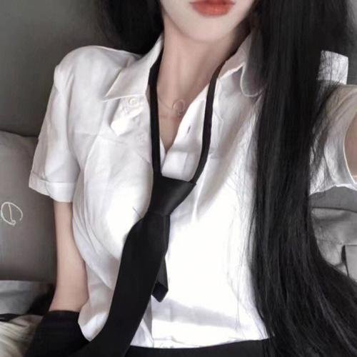 沙漠中的少年